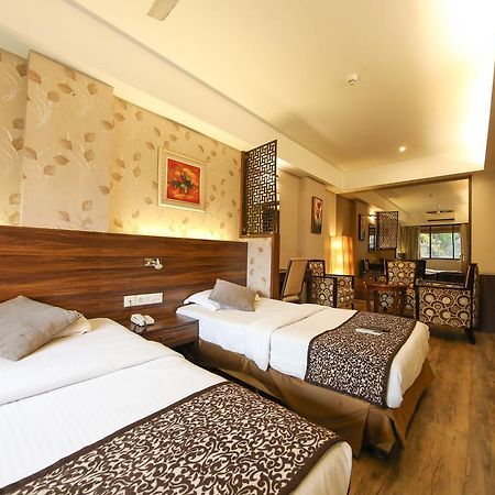 Hotel Maharana Inn Chembur ムンバイ エクステリア 写真