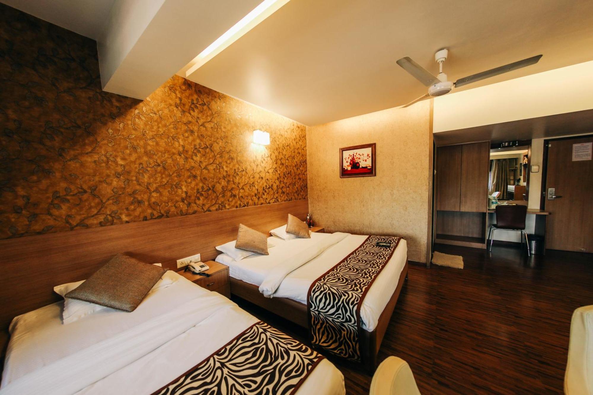 Hotel Maharana Inn Chembur ムンバイ エクステリア 写真
