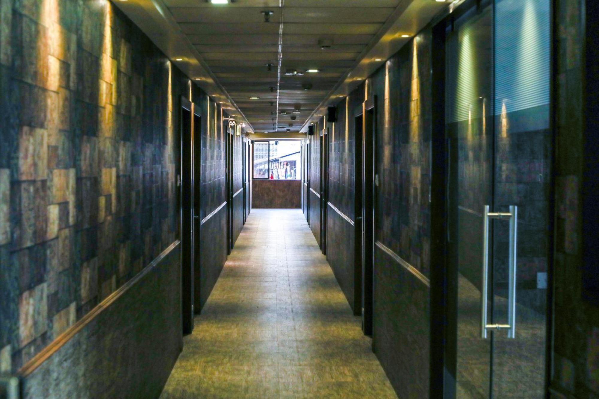 Hotel Maharana Inn Chembur ムンバイ エクステリア 写真