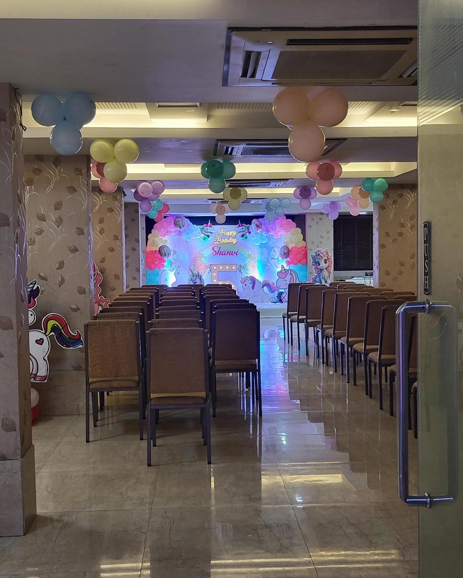 Hotel Maharana Inn Chembur ムンバイ エクステリア 写真