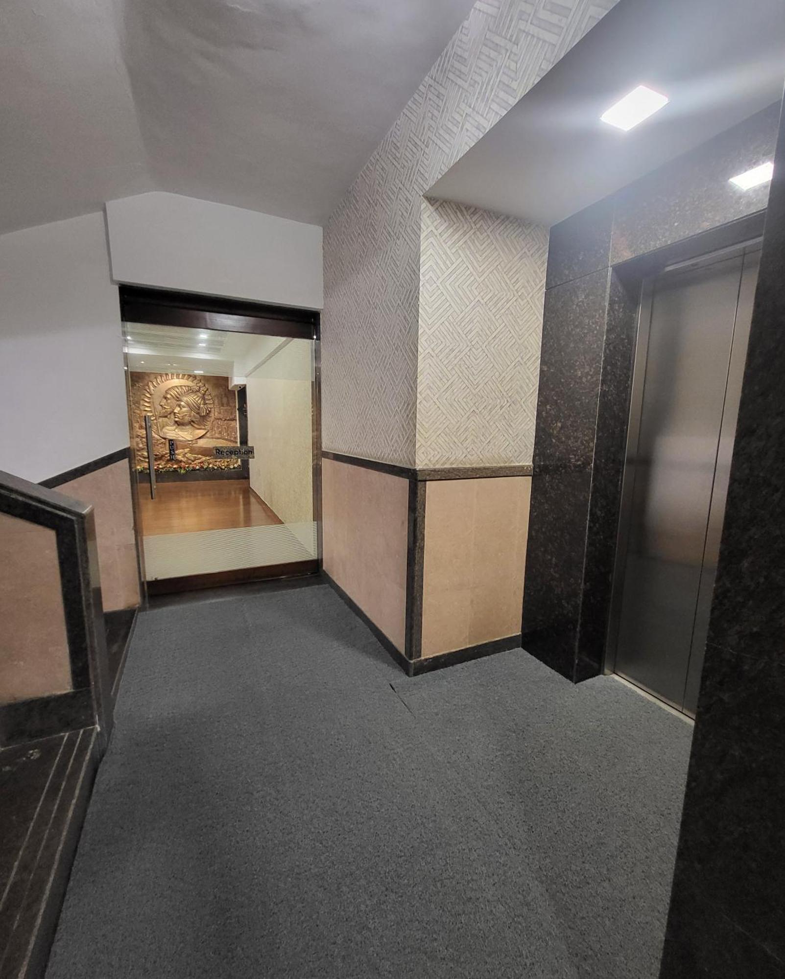 Hotel Maharana Inn Chembur ムンバイ エクステリア 写真