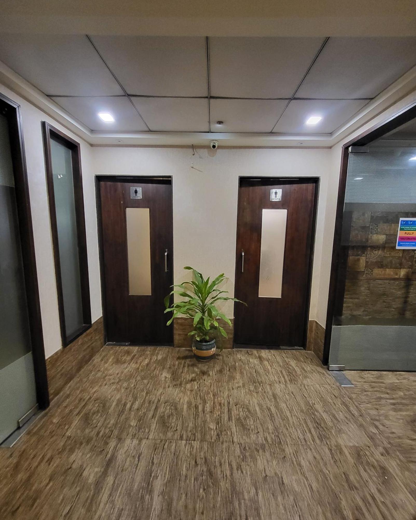 Hotel Maharana Inn Chembur ムンバイ エクステリア 写真