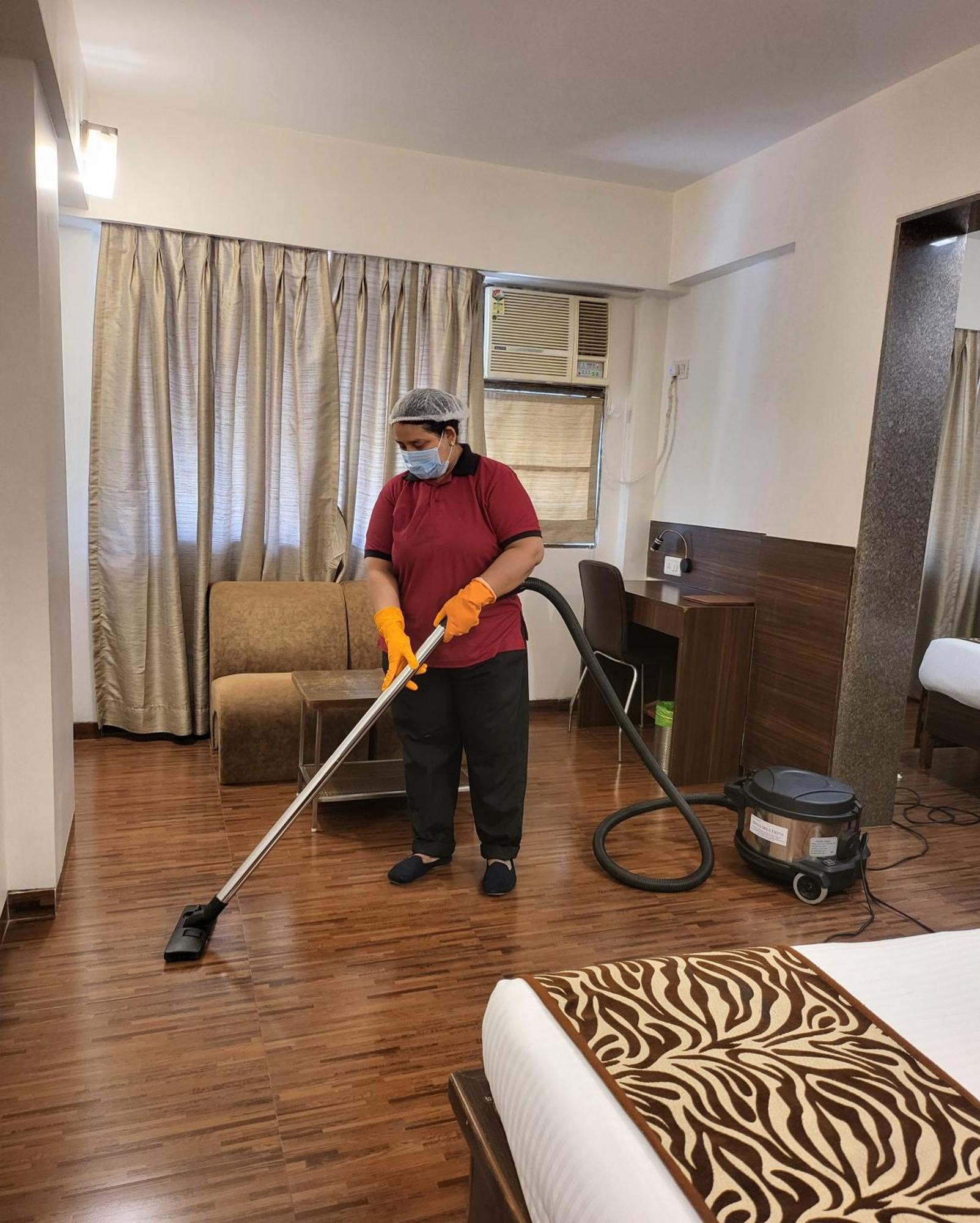 Hotel Maharana Inn Chembur ムンバイ エクステリア 写真