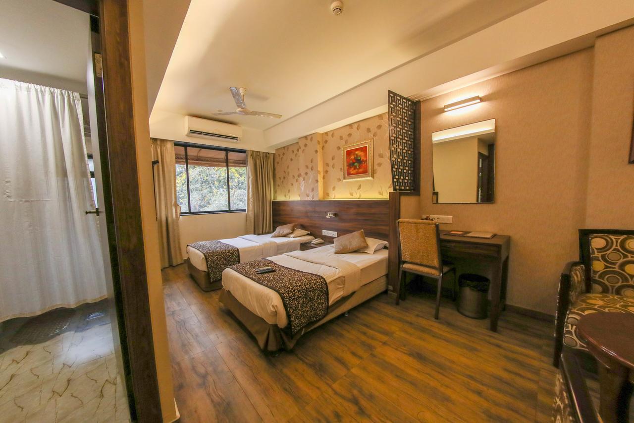 Hotel Maharana Inn Chembur ムンバイ エクステリア 写真
